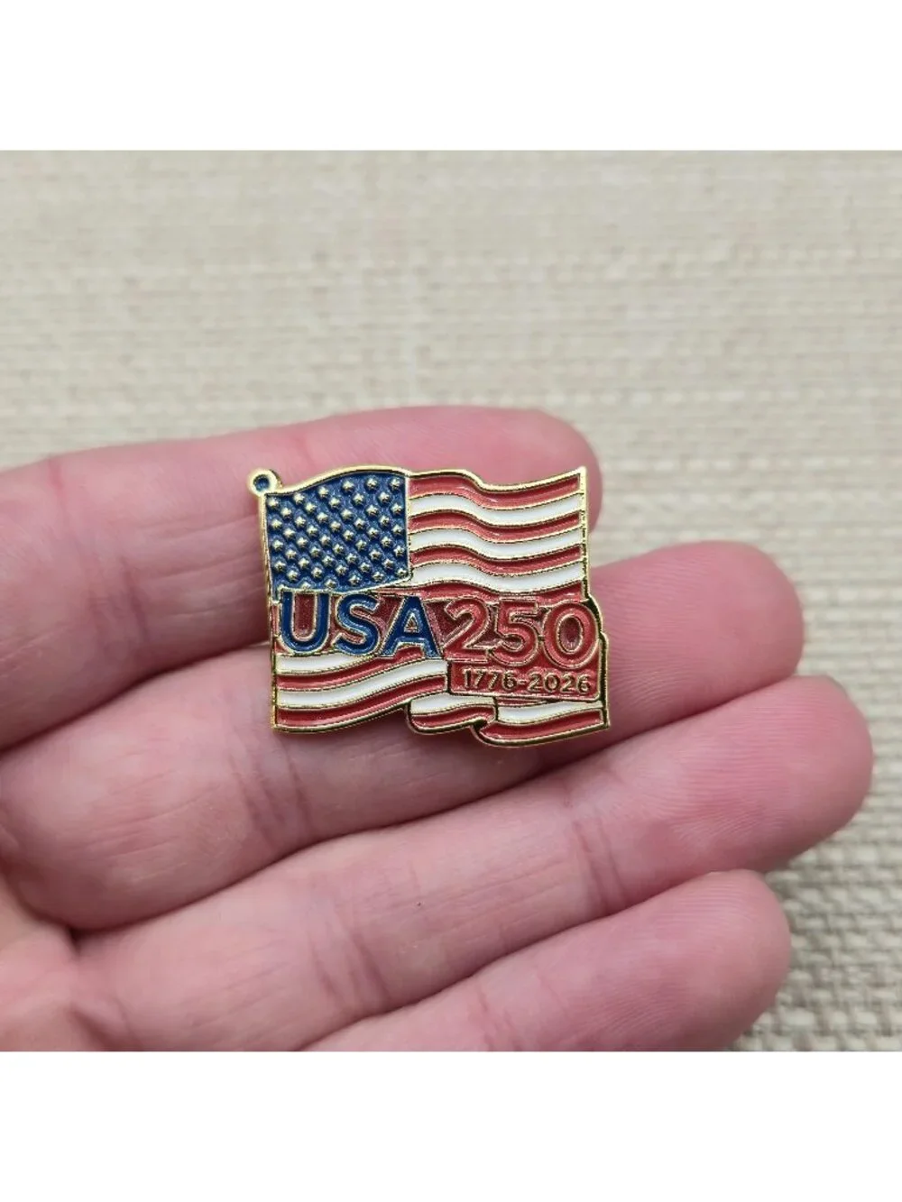 USA 250 Semi quincentennial American Flag Enamel Lapel Pin (1776-2026) A8450